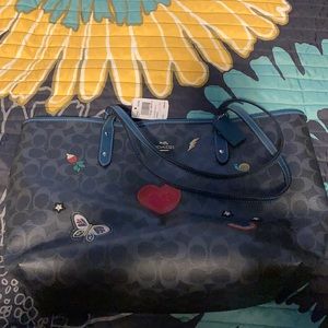 Coach Tote w/matching wallet